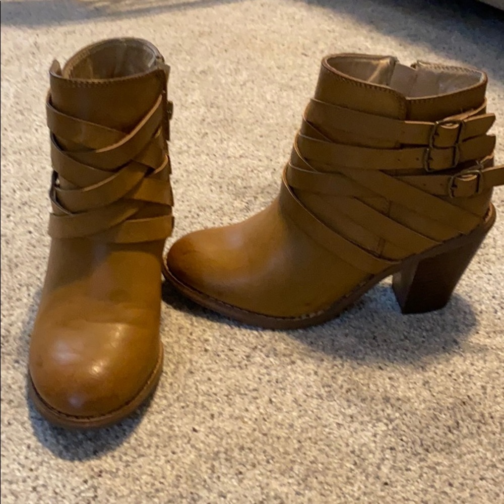 Restricted boots
